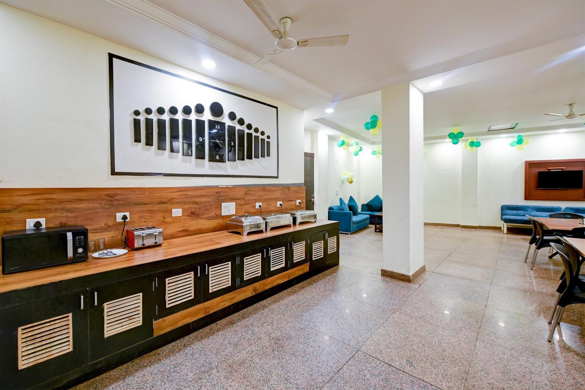 Majestic Park B & B At Airport New Delhi Exterior photo